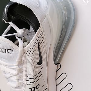 NIKE W AIR MAX 270